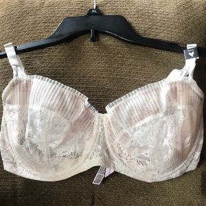 Victoria's Secret Coconut White Unlined Bra 36DDD